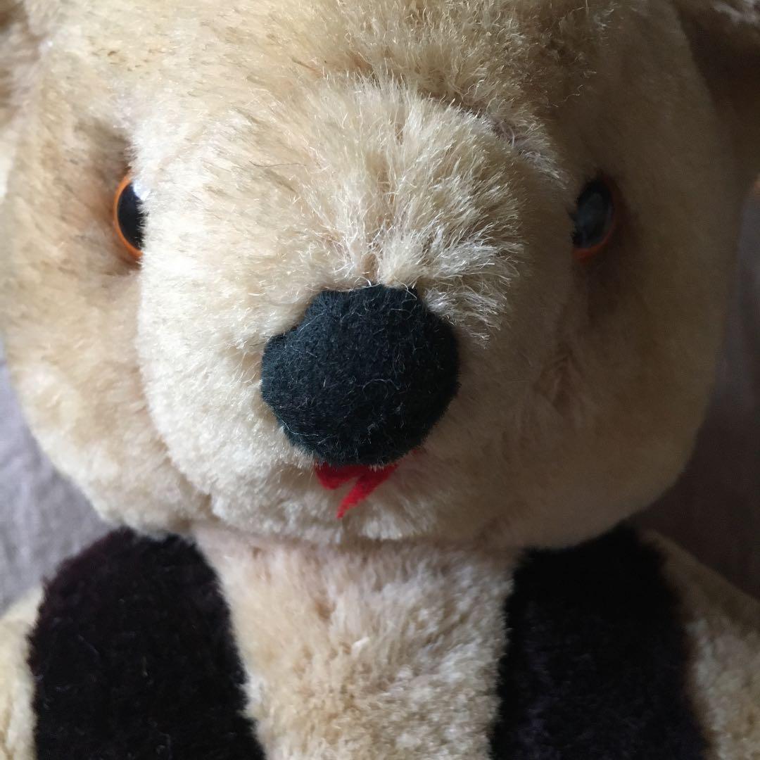 古いくまのぬいぐるみ