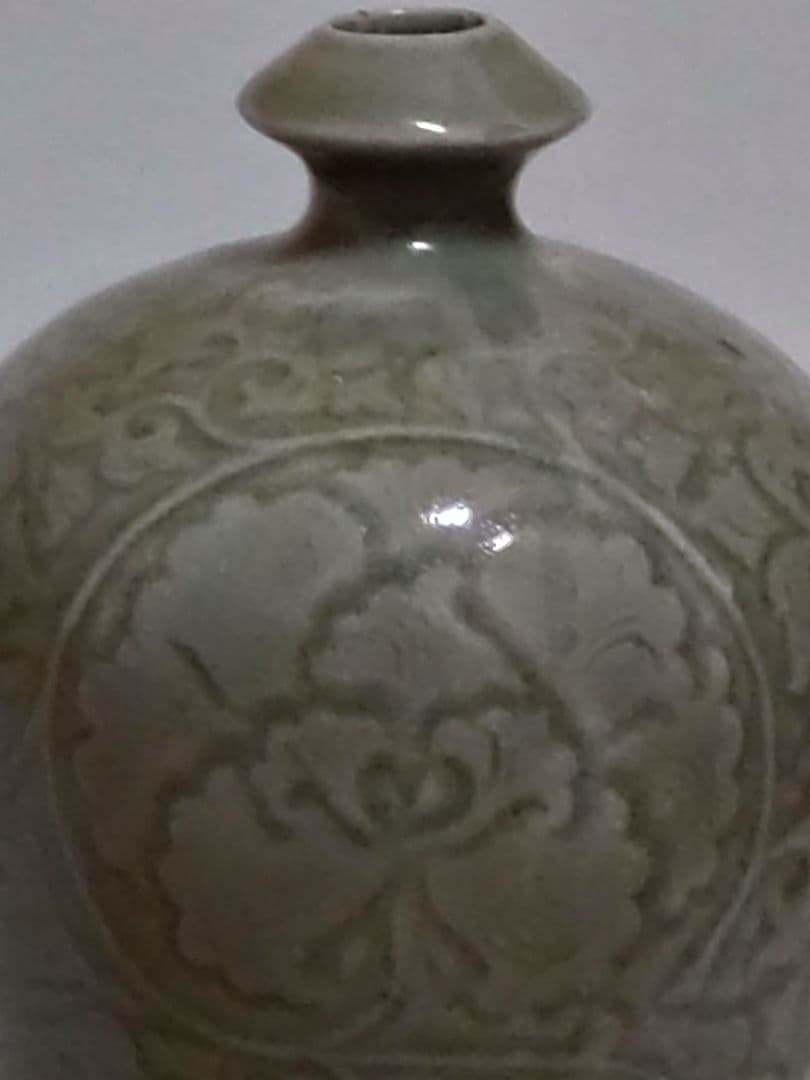 中国美術　古物　骨董　揚州窯　甁　唐草文　写し