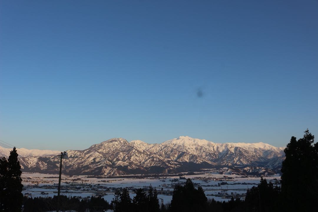 バッテリー2個付き　Canon kissX 7 デジタル一眼レフカメラ　ジャンク