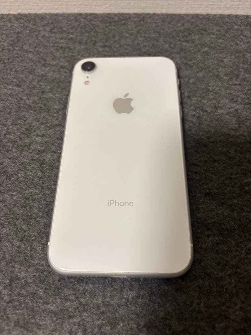 美品！iPhone XR ホワイト 128GB SIMフリー　カメラ音無し