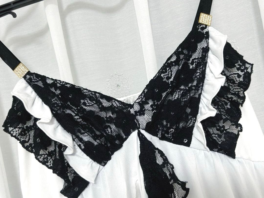 タグ付き♡GOLDS♡肩紐ビジュー♡ふりふりラッフルフリル♡レースキャミトップス