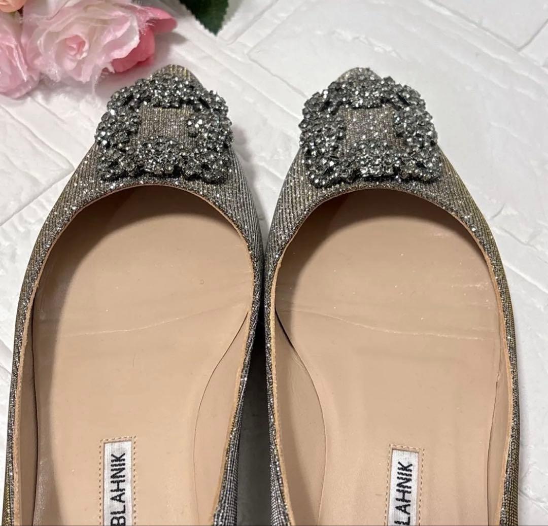 Manolo Blahnik ハンギシ　フラット　希少　シルバーゴールド 玉虫色