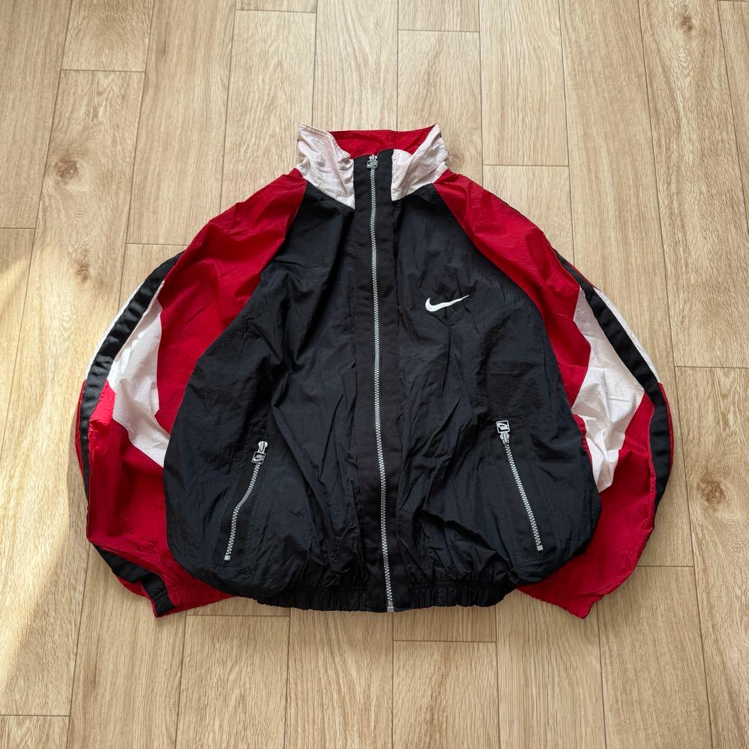 マ*ー様 NIKE 90s Nylon Jacket Black×Red｜刺繍ス