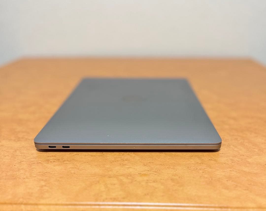 美品MacBookPro 2017 13インチ 今年の最新mac os