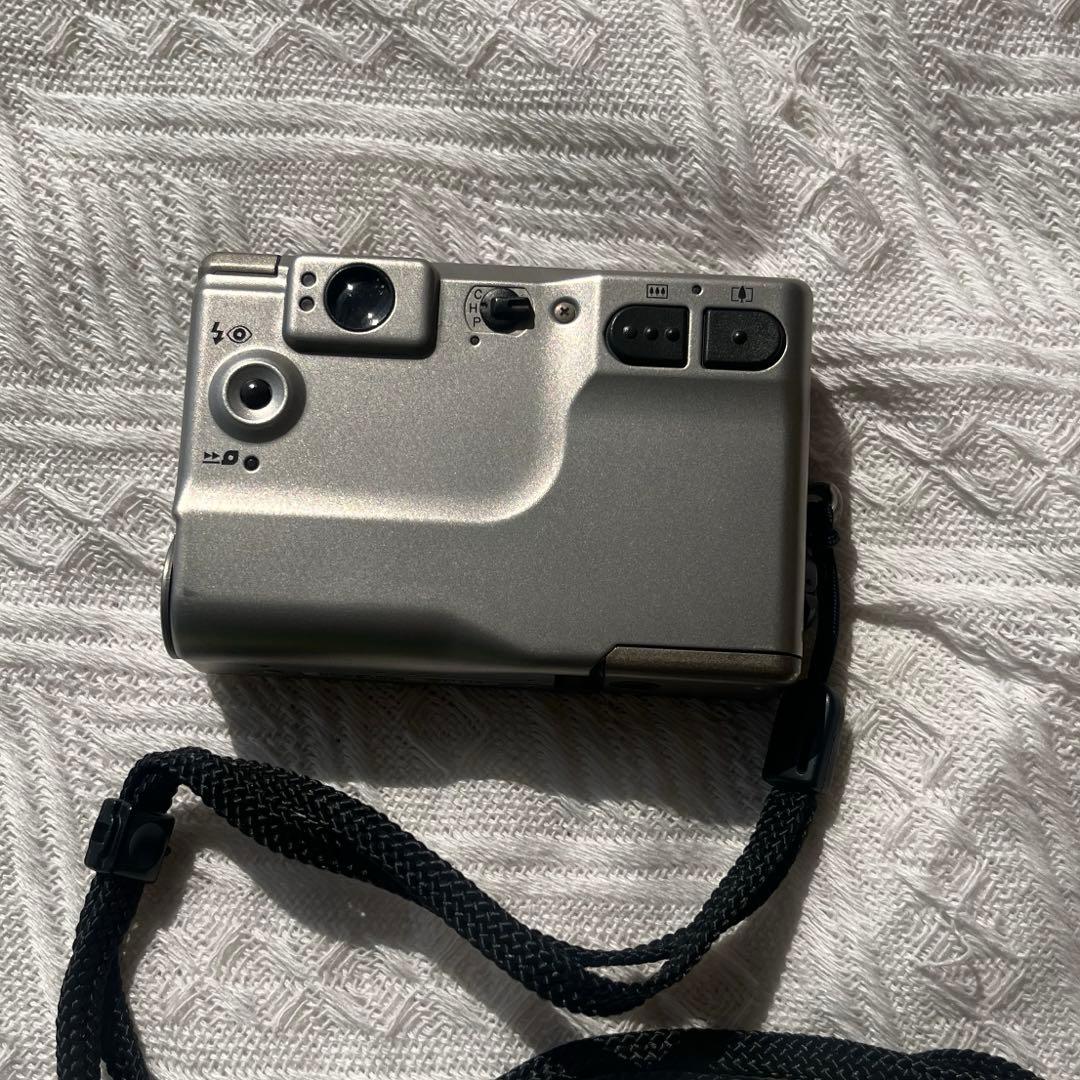 Canon IXY デジタルカメラ シルバー