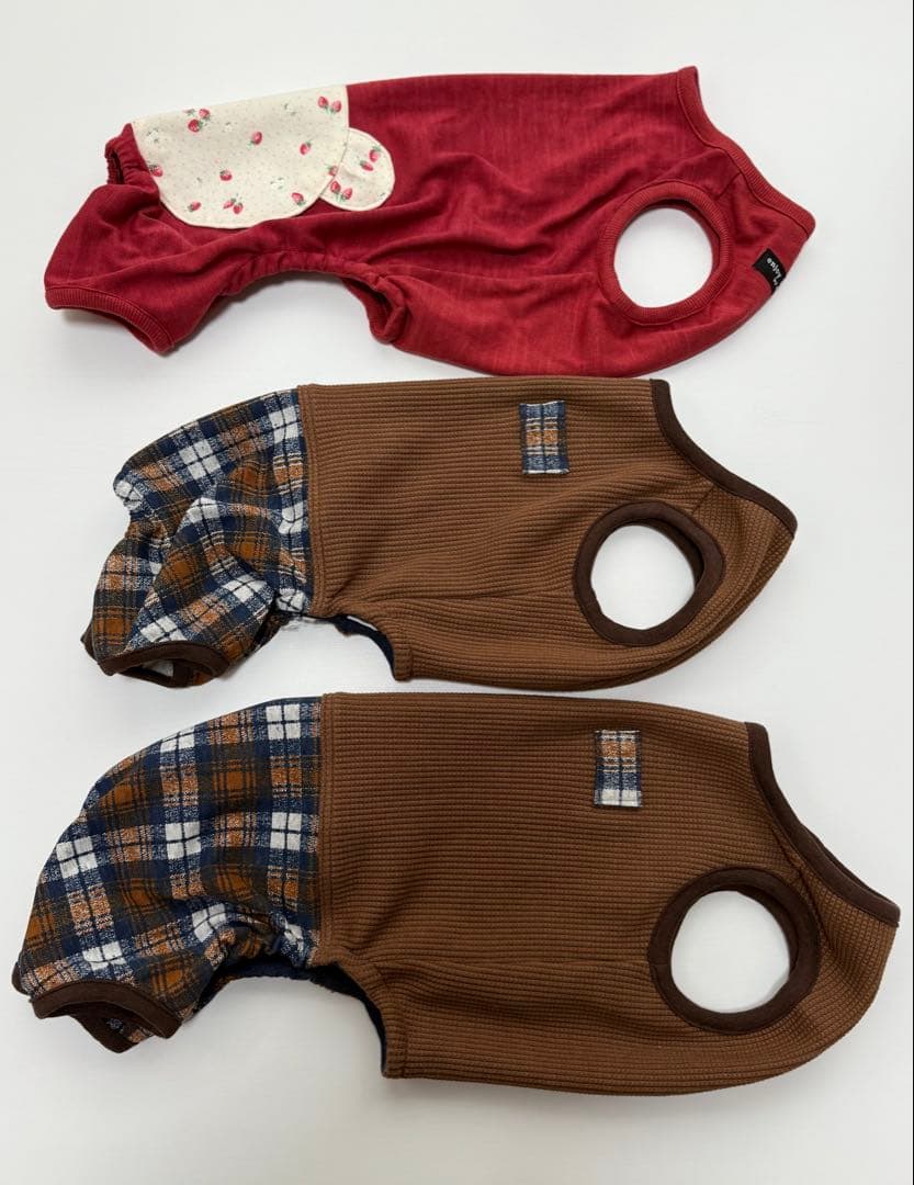 サラダページです　ダックスフンド　犬服　わんこ服