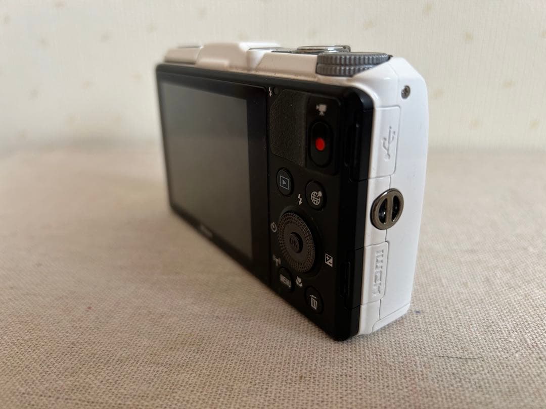 Nikon COOLPIX Ｓ9700 コンパクトデジタルカメラ