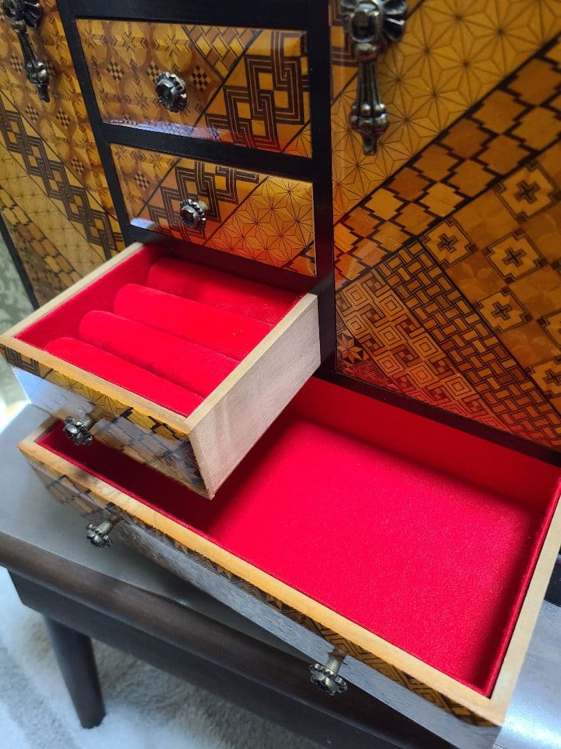 寄木細工　レトロなアクセサリー小物入れ　ミニタンス　特大寄木細工の鏡付き整理箪笥