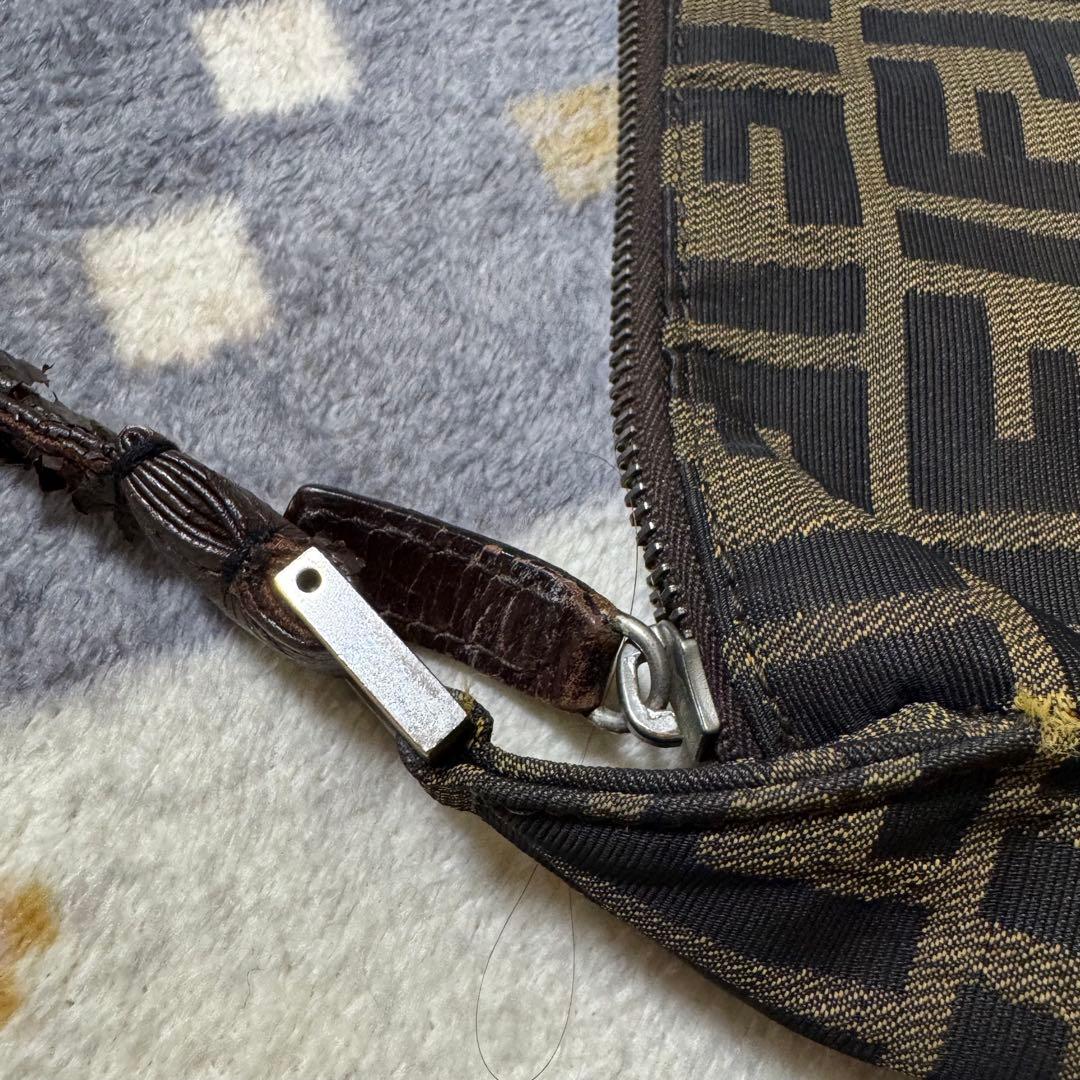 FENDI フェンディ　ショルダーバッグ　ズッカ　FF金具　バケット