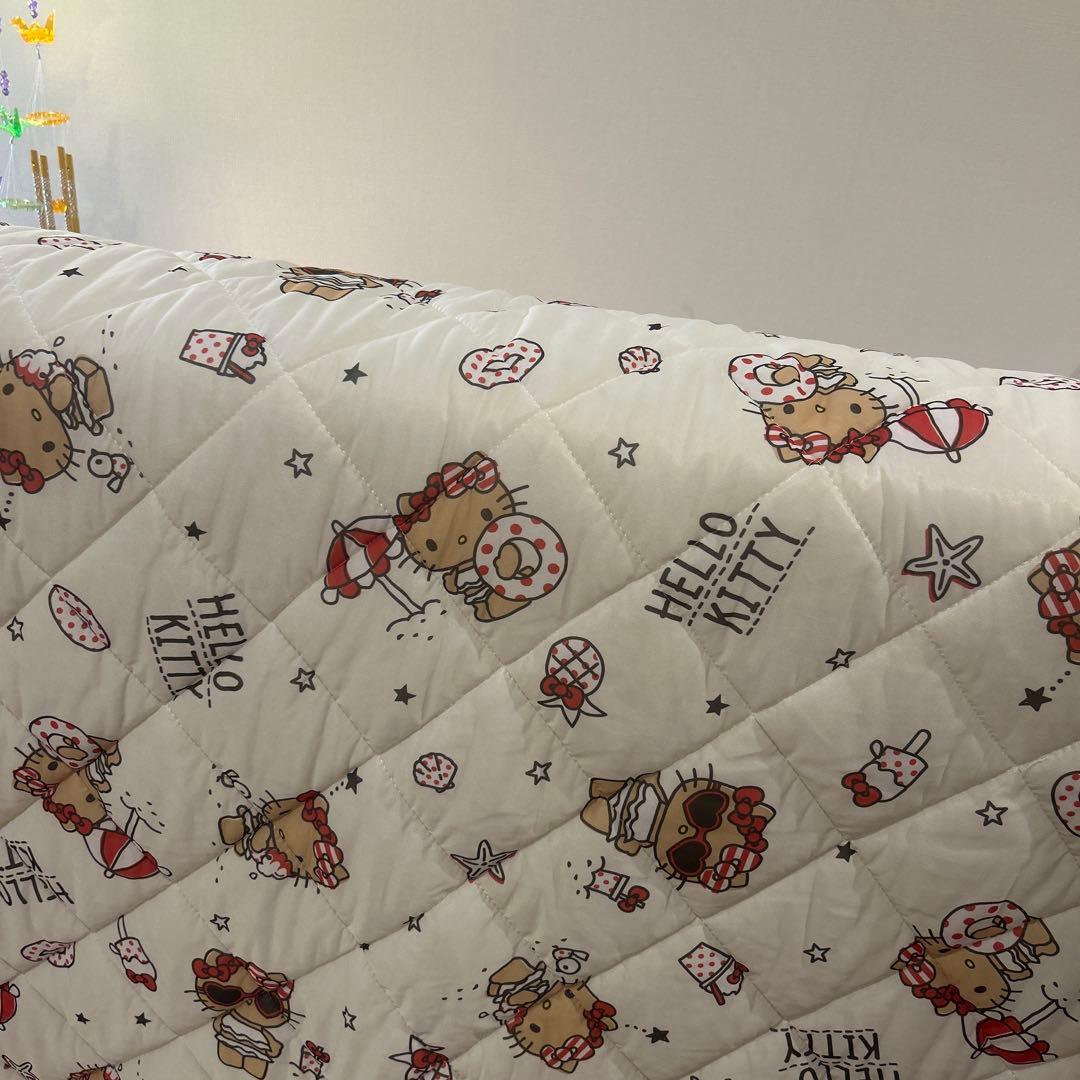 ハローキティ 冷感敷きパッド D 140x205cm ダブル　日焼けキティ
