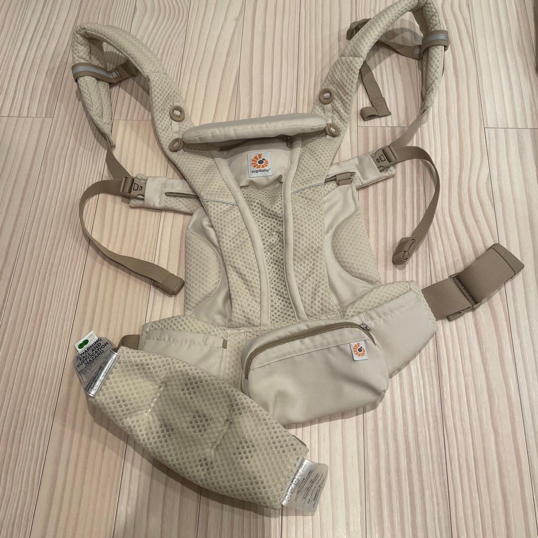ぐ*み様 ergobaby 抱っこ紐　おまけ付き　エルゴオムニブリーズ　ナチュラ