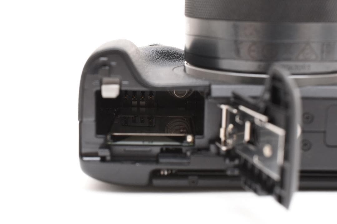 Canon キヤノン EOS M3 ミラーレスカメラ レンズ付き