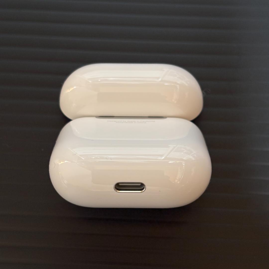 Apple AirPods 第４世代　ノイキャンなし　ケース　商品番号【203】
