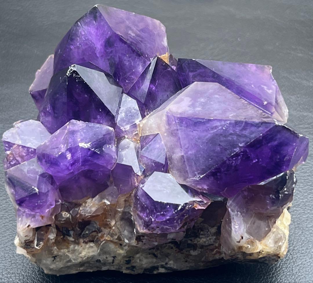 レア★コンゴ産アメジストクラスター　木台付き　大結晶 パワーストーン　浄化