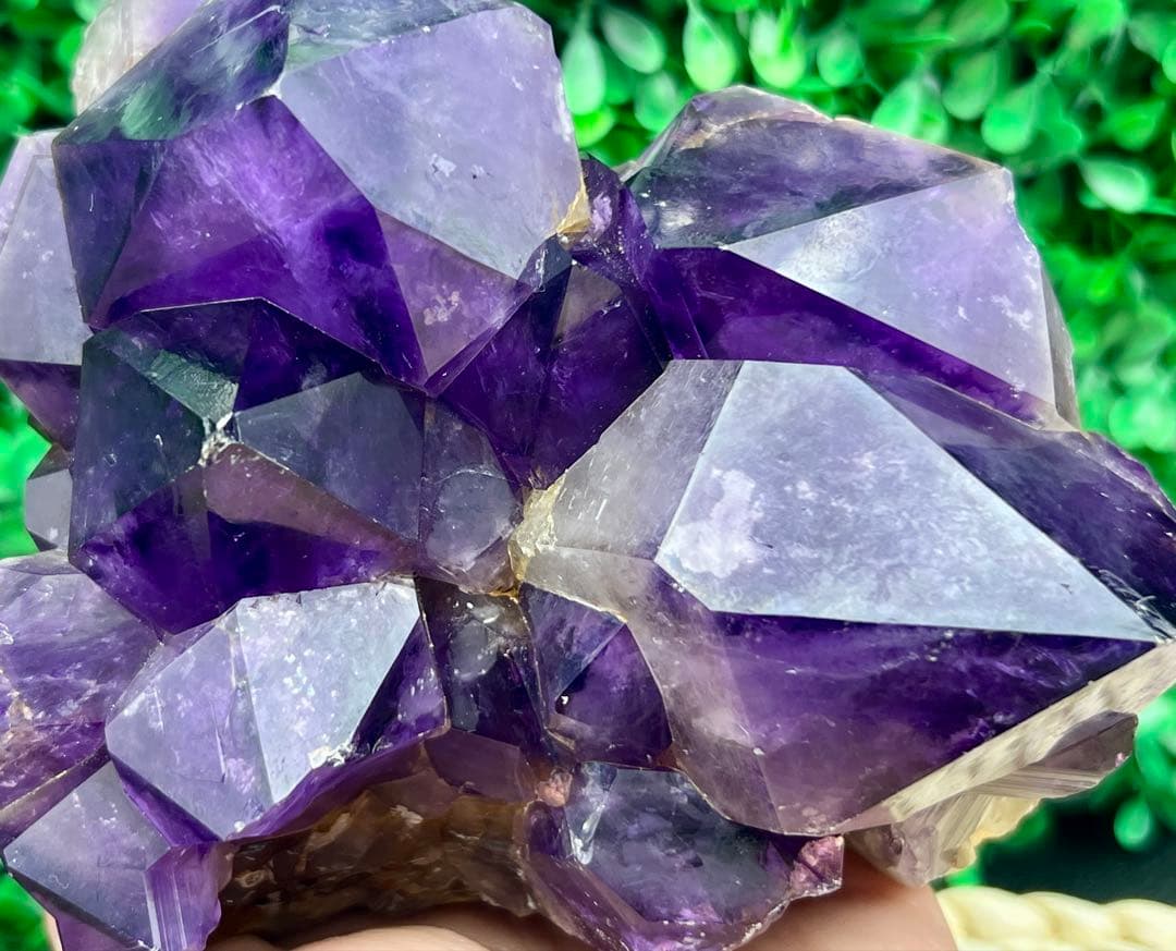 レア★コンゴ産アメジストクラスター　木台付き　大結晶 パワーストーン　浄化