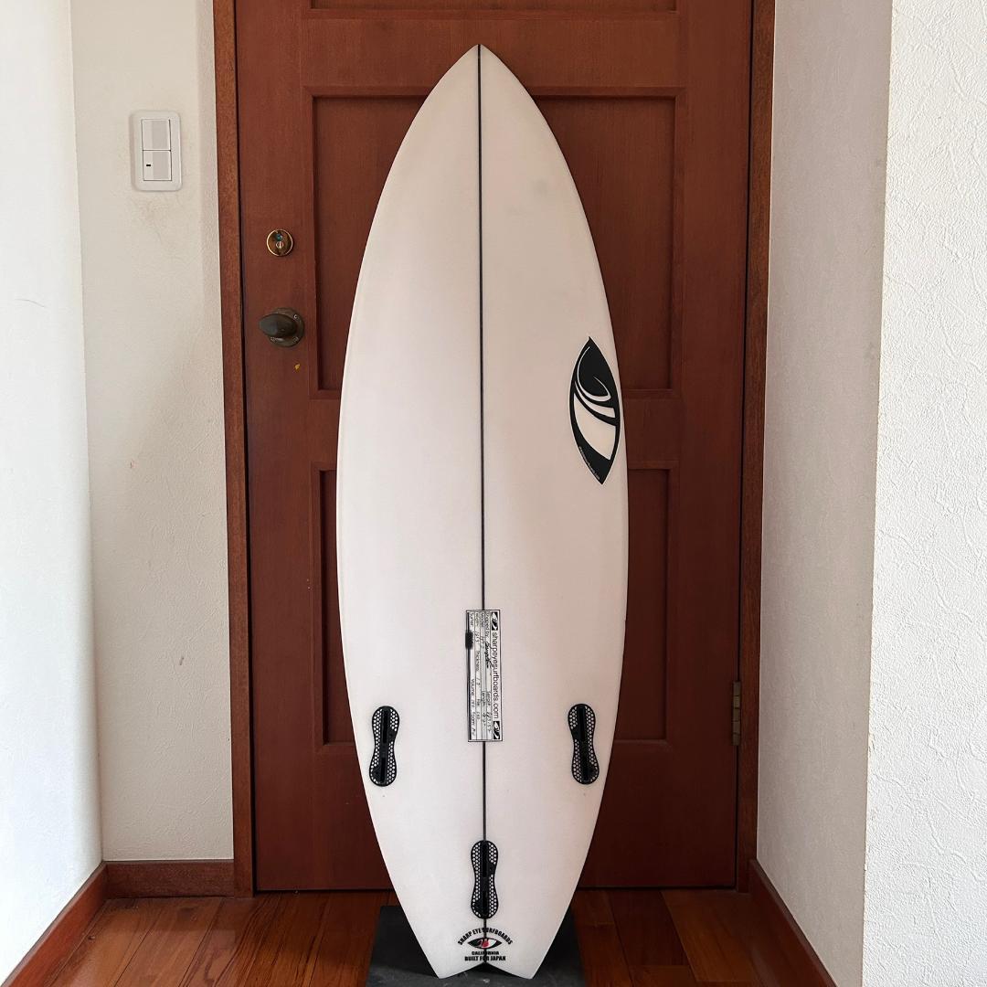 シャープアイサーフボード　キッズ　子供用　中古サーフボード　4.7
