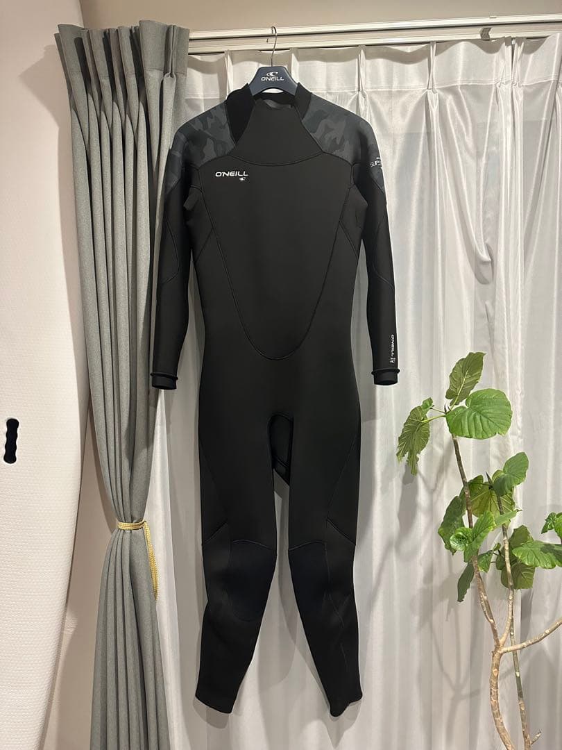 【新品未使用・タグ付き】O’NEILLフルスーツ ウェットスーツ Lサイズ