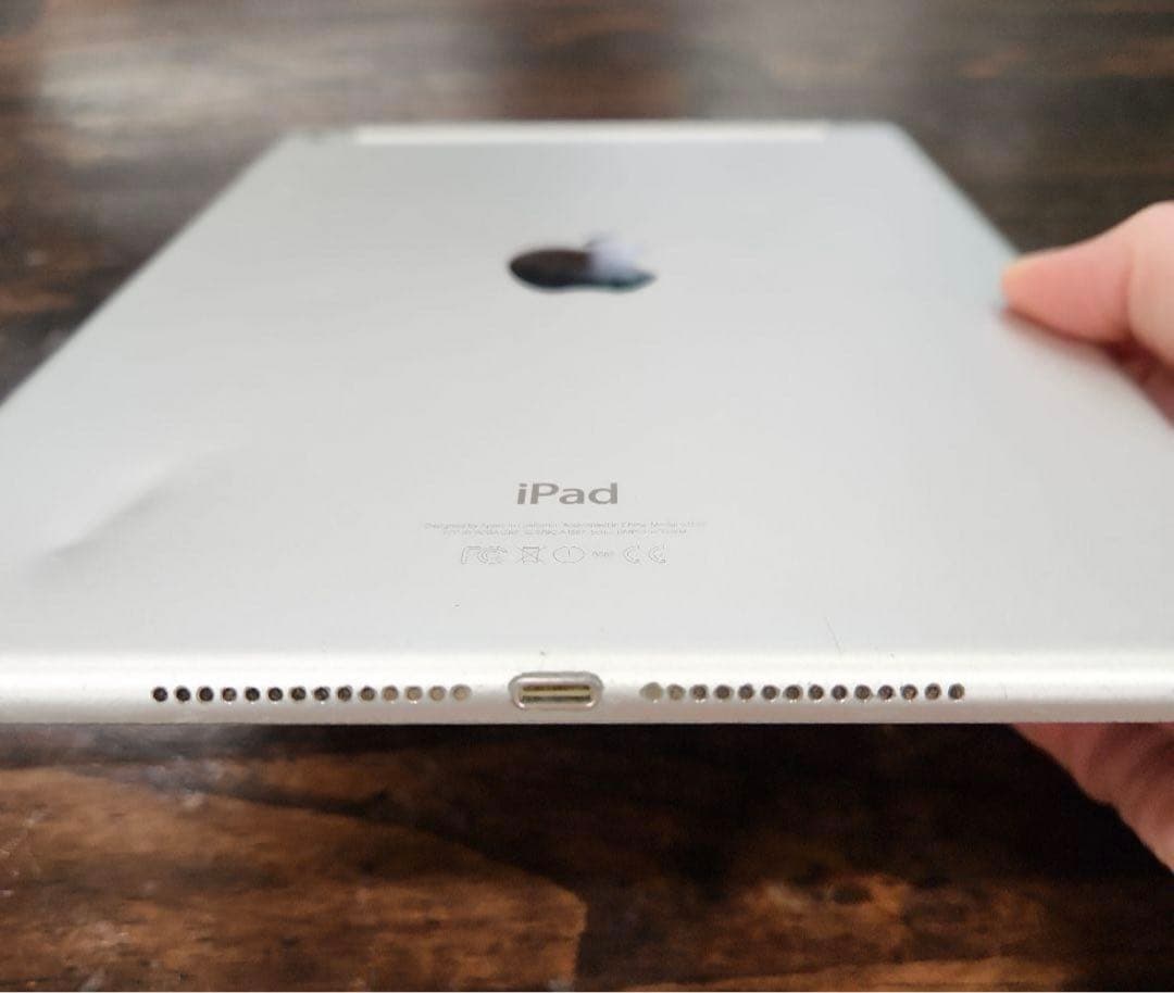 iPad Air2 64GB モデル : Wi-Fi+Cellular