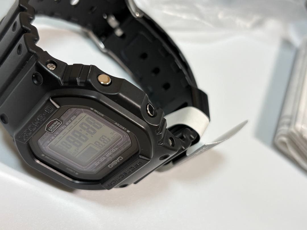 【極美品】G-SHOCK GW-5000U-1JF 電波タフソーラー カーボン