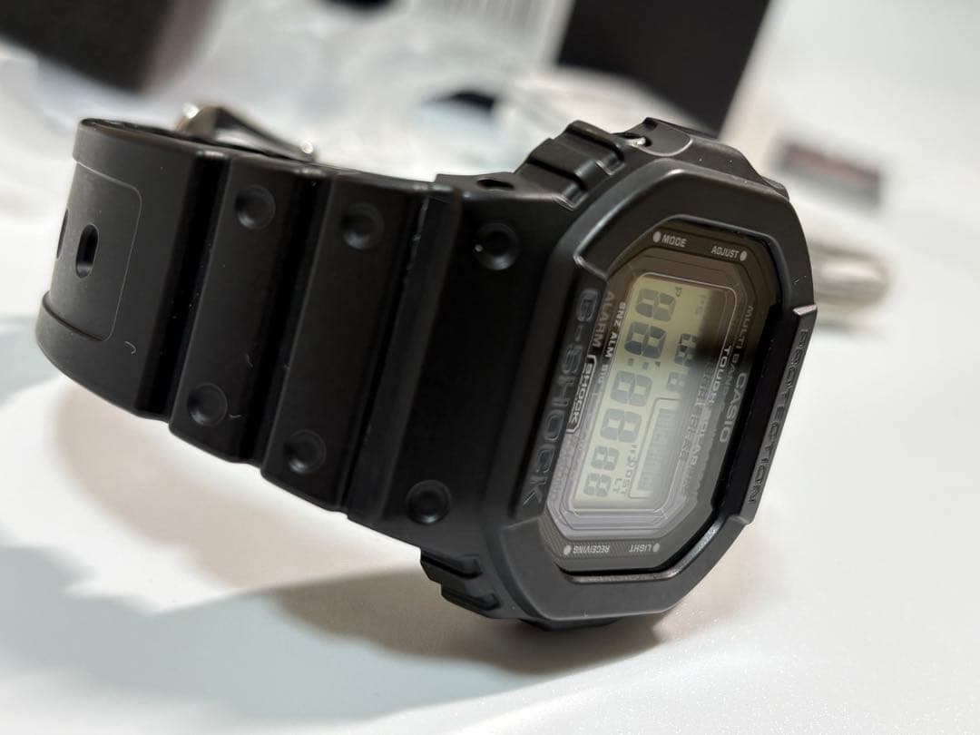 【極美品】G-SHOCK GW-5000U-1JF 電波タフソーラー カーボン
