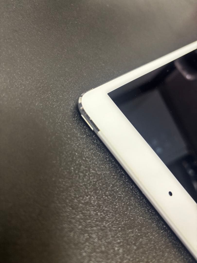 Apple iPad mini4 セルラー 7.9インチ シルバー 本体