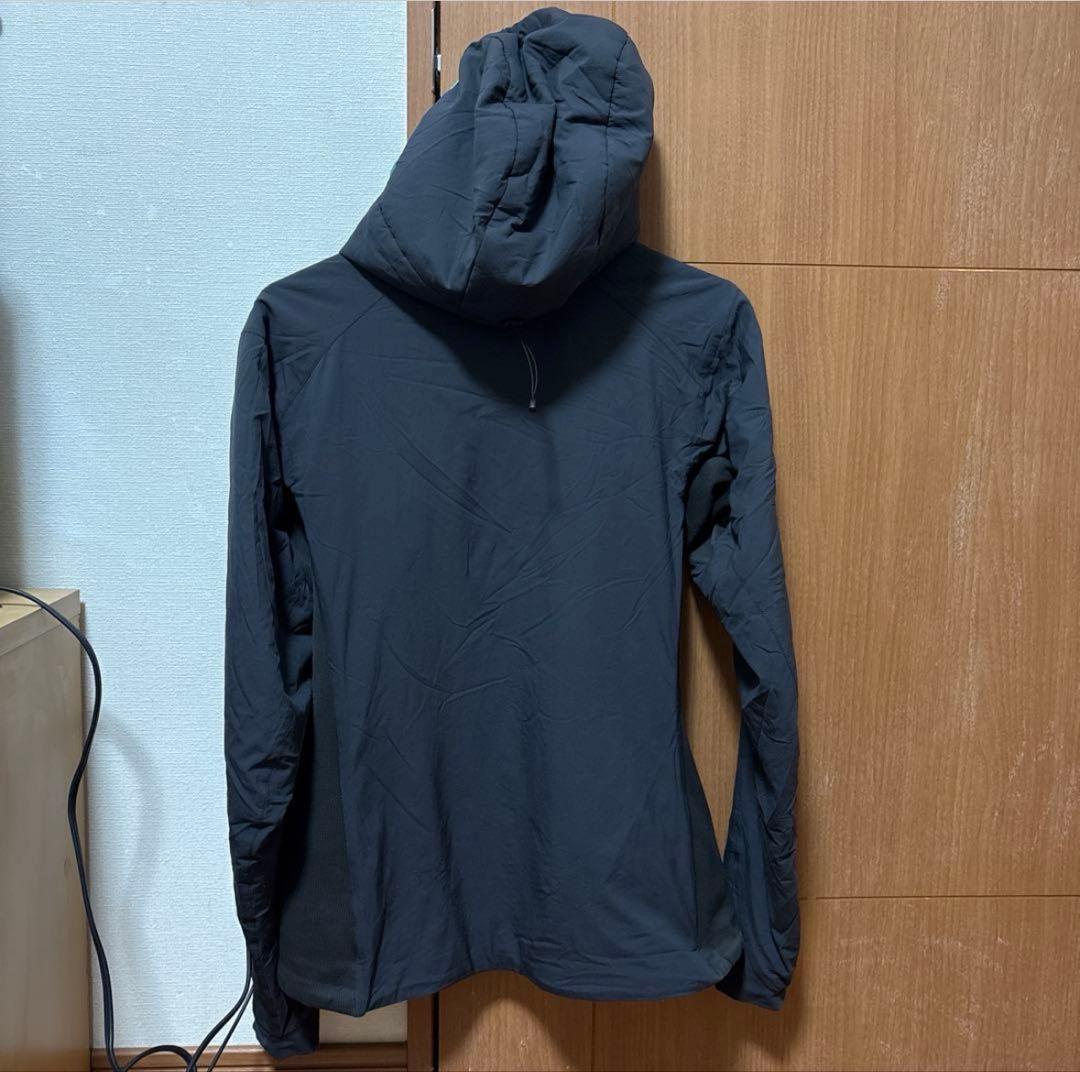 せ*い様 ARC'TERYX atom LT フーディ M