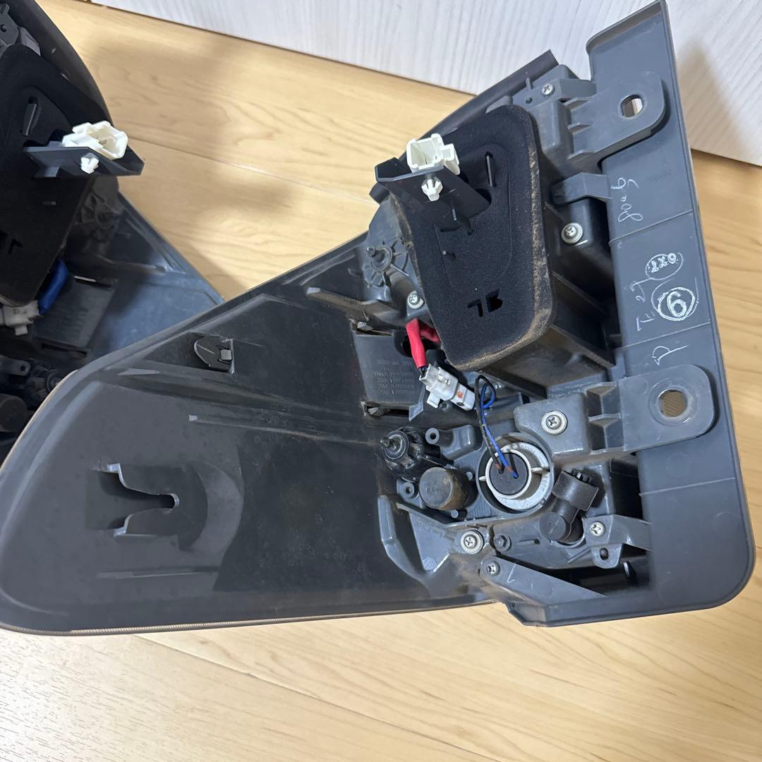 ヴェルファイア　LED テールランプ　セット　20系