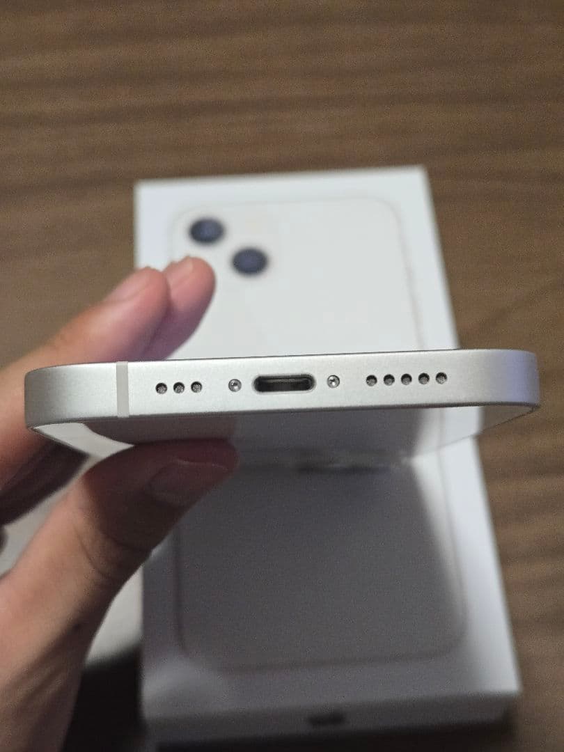 iPhone 13 スターライト 128GB