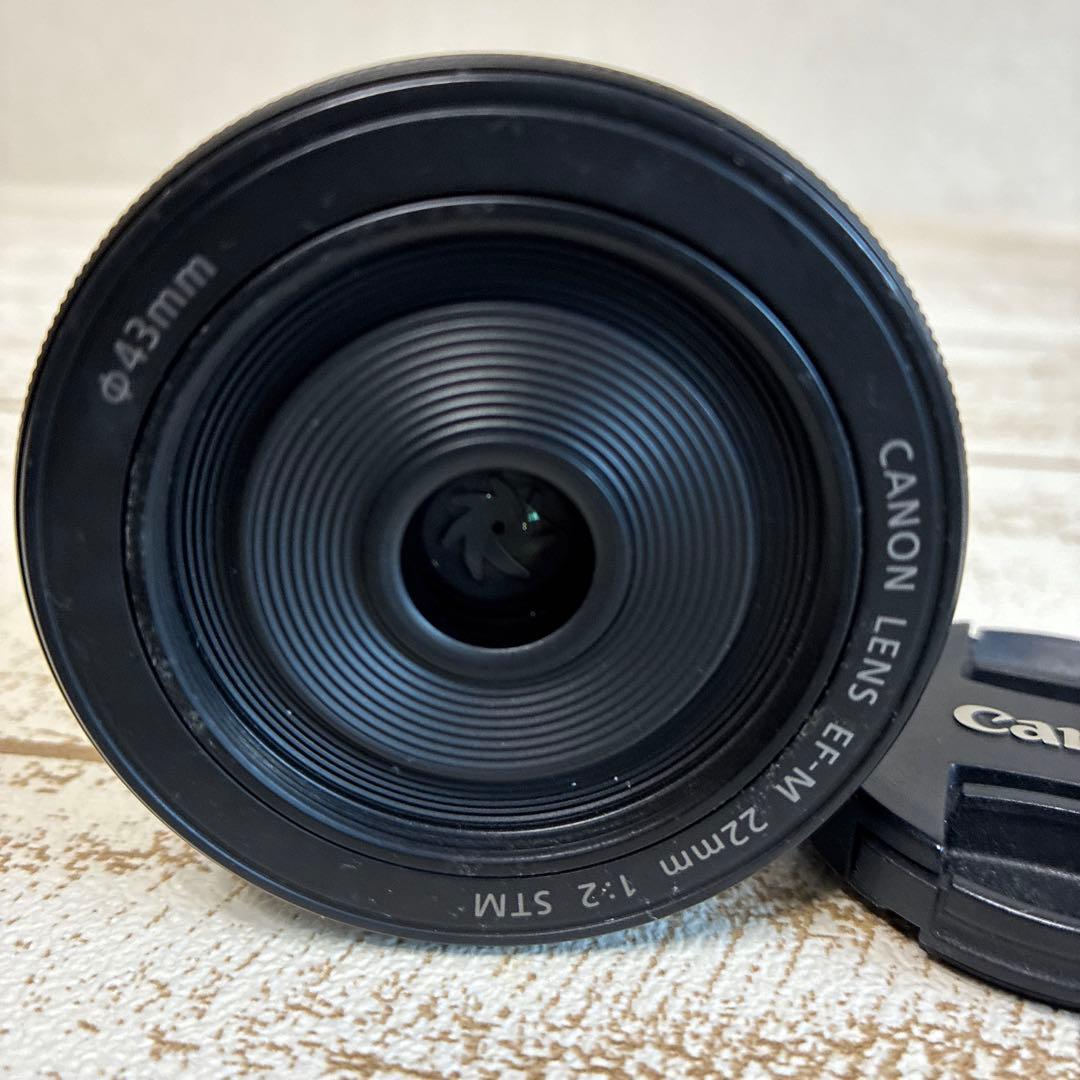 Canon EOS ミラーレスカメラ レッド 2本レンズ付き