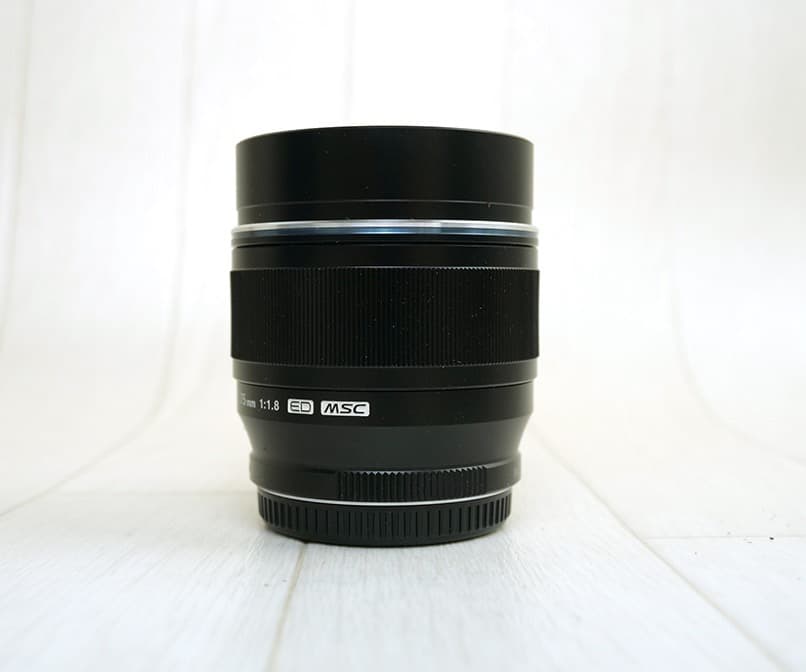 レンズ(単焦点) OLYMPUS M.ZUIKO DIGITAL 75mm f1.8/LH-61F