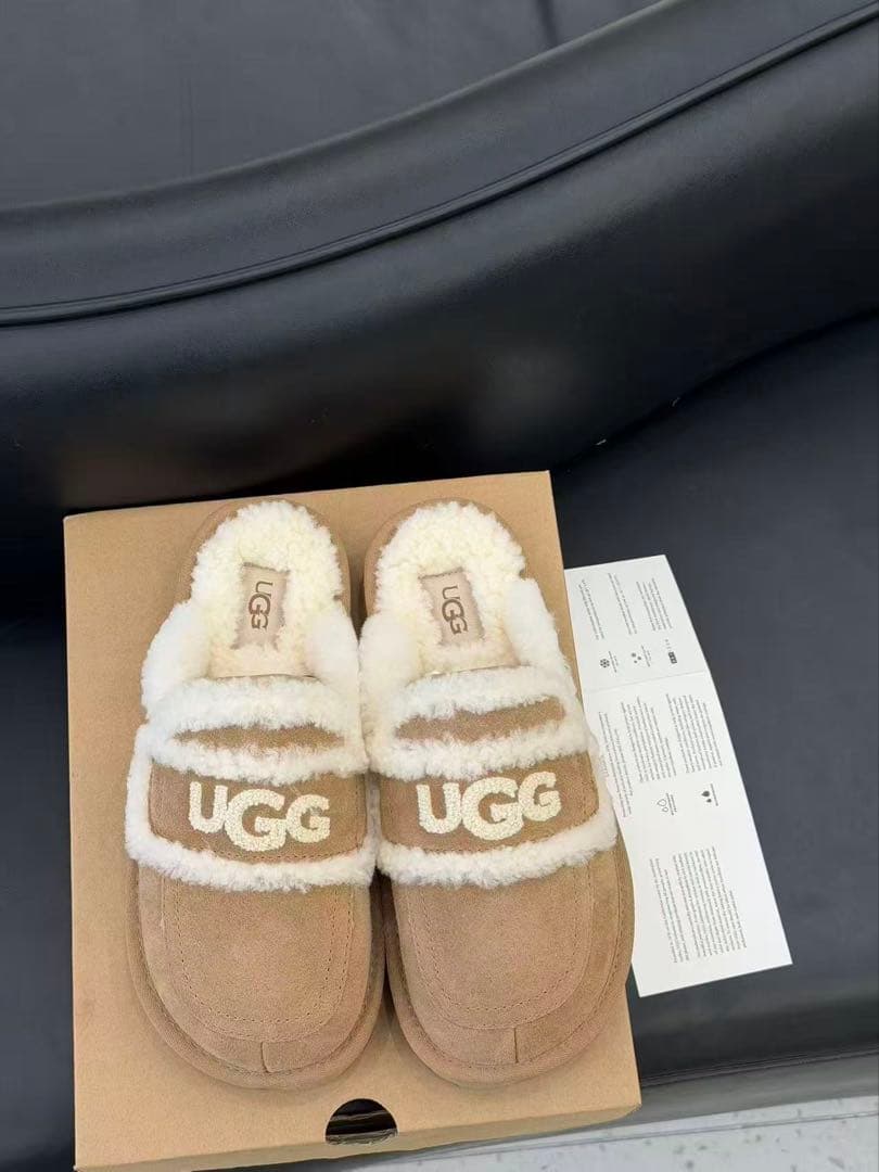 UGG スリッパ 38 平底 ムートン ファー スエード ベージュ レディース