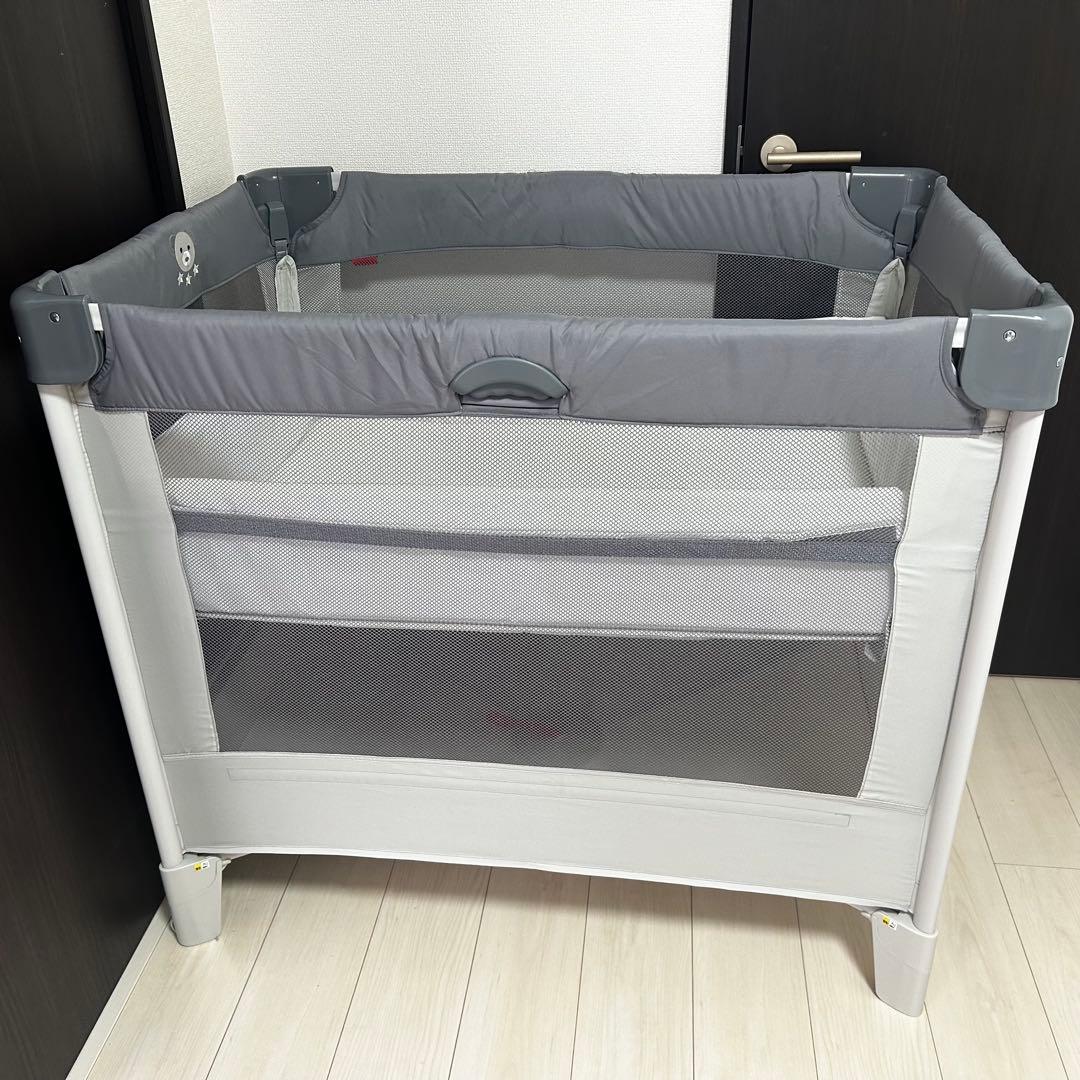 アップリカ　ココネルエアーAB ベビーベッド　グレーベアー
