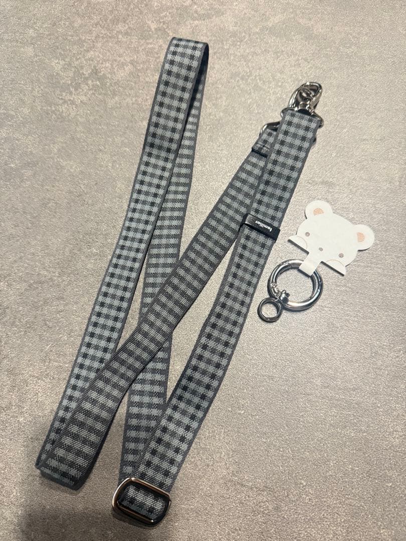 familiarファミリア　スマホストラップ