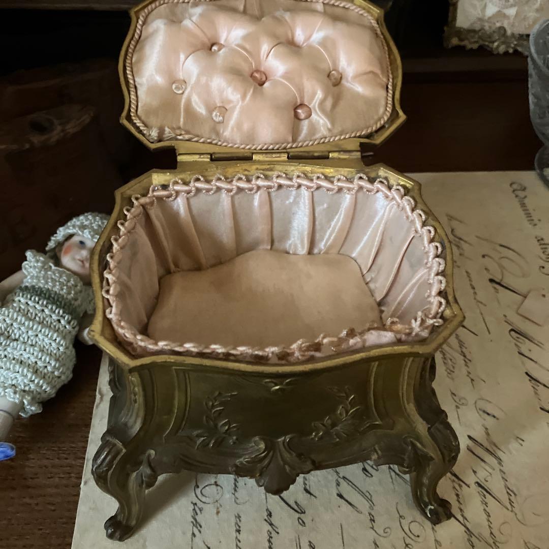 フランスアンティークジュエリーボックス アクセサリーボックス　猫足1800年代