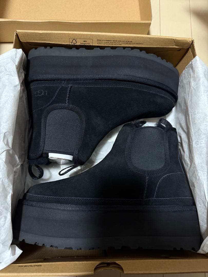 UGG ブラック ムートンブーツ　新品未使用品