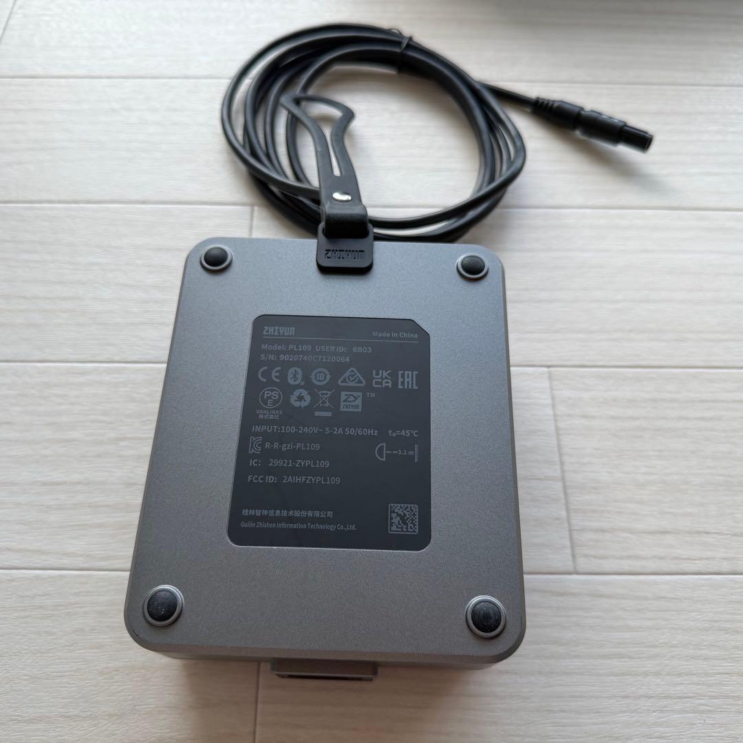 ビデオカメラ ZHIYUN MOLUS G200