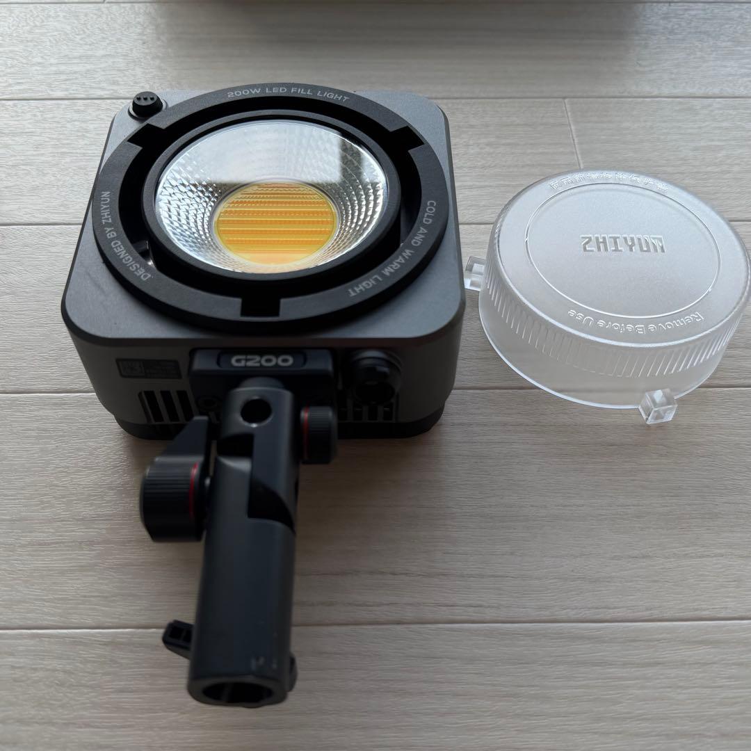 ビデオカメラ ZHIYUN MOLUS G200