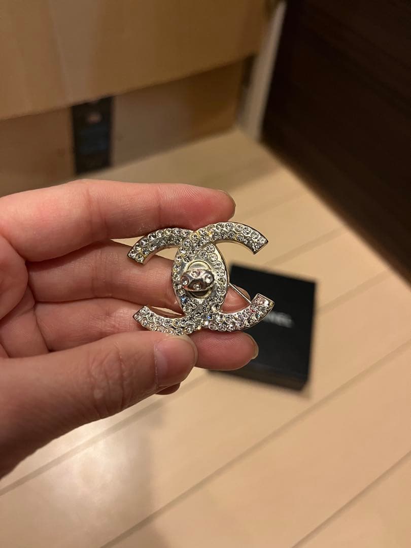 正規品　CHANEL ターンロック　ヴィンテージ　ブローチ シルバー