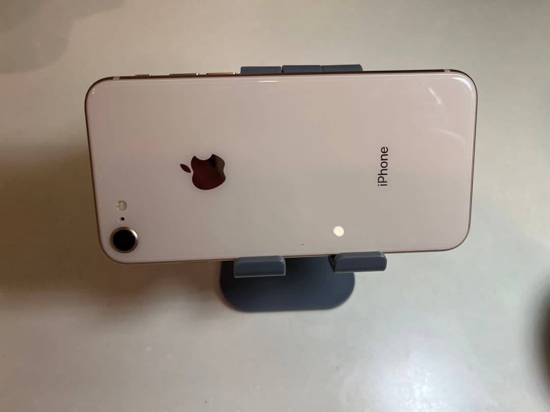 Apple iPhone8 64GB 本SIMフリー