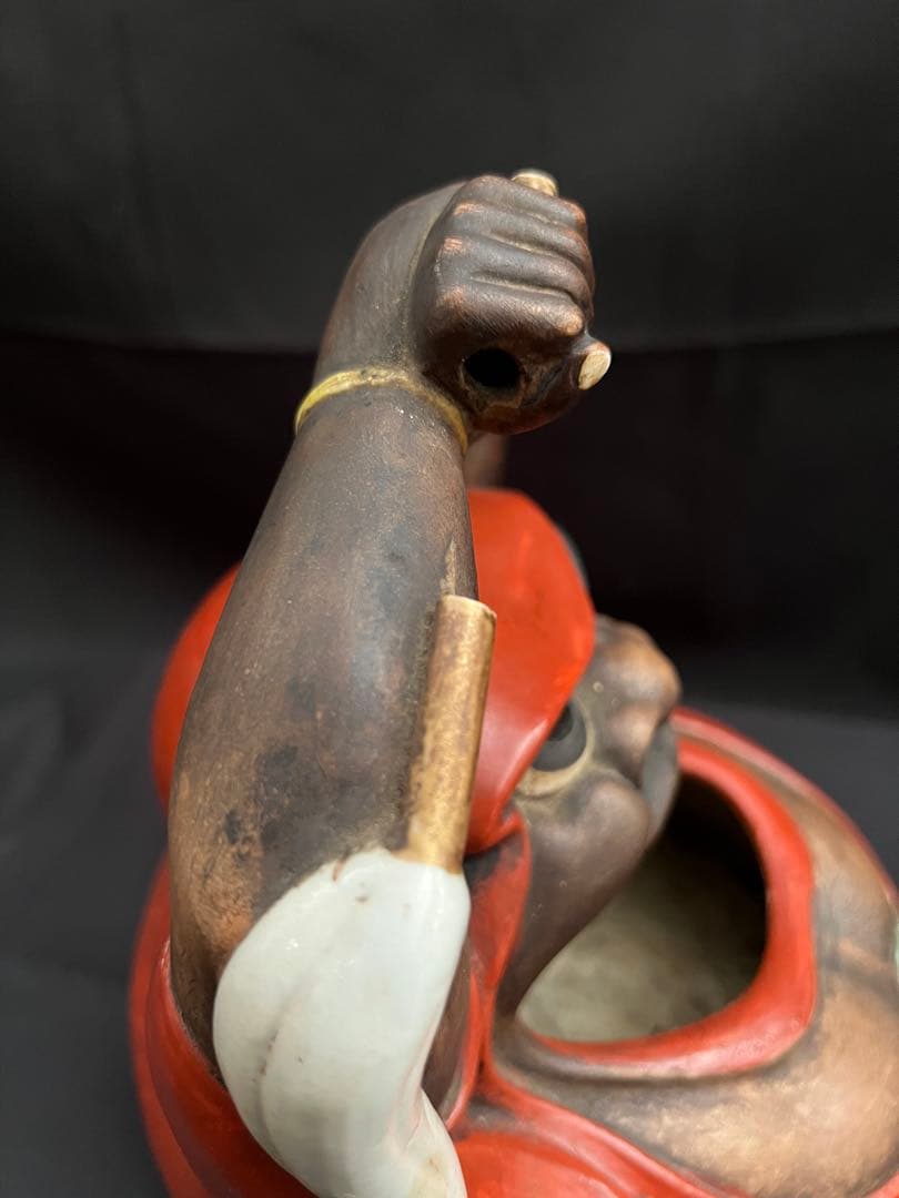 陶器製のダルマの置物　達磨の小物入れ　縁起物　達磨　レトロ