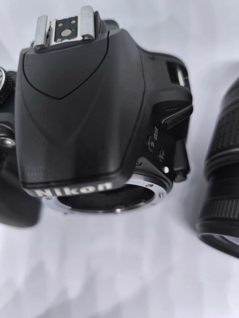 YUNikon D3300 デジタル一眼レフ カメラ　2台セット