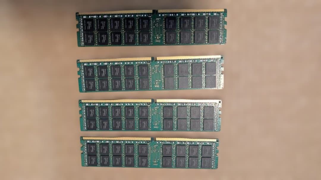 64GB(16G×4枚) PC4-2133P-RA0-10-DC0　ECCメモリ