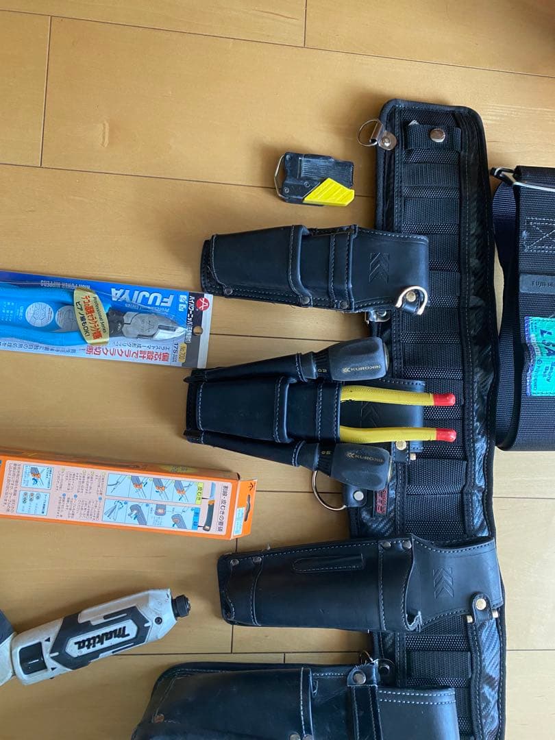 早い者勝ち・黒金腰袋道具1式