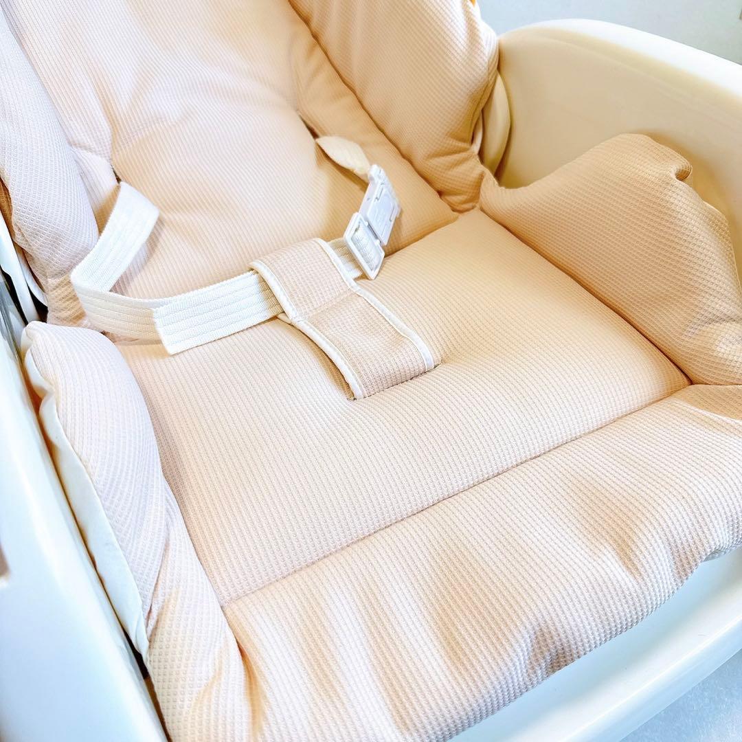 【極美品】コンビ　プルメアS ベビーチェア　ラック　テーブル付き　バウンサー