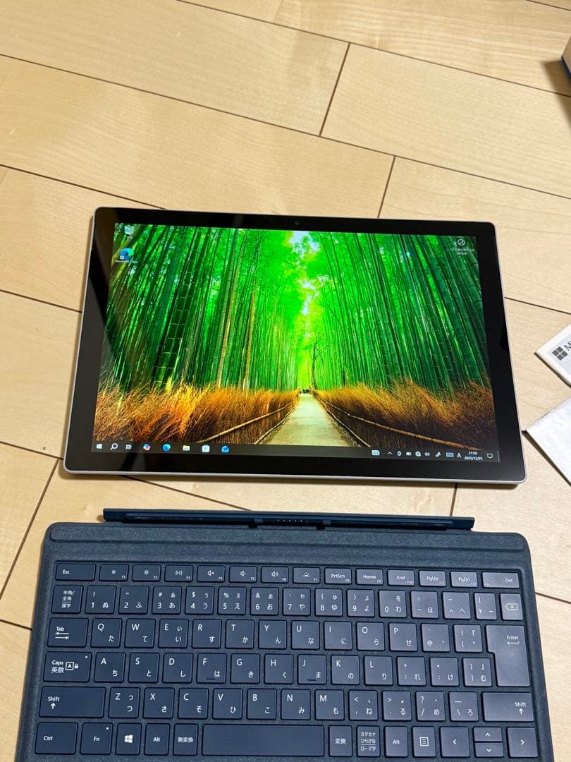 Microsoft Surface Pro 5本体 + キーボード