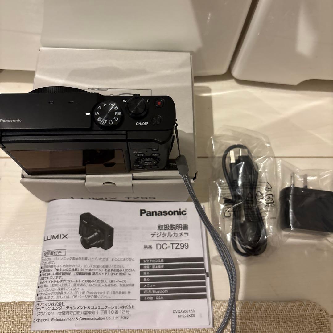 美品　Panasonic LUMIX TZ99 コンパクトデジタルカメラ