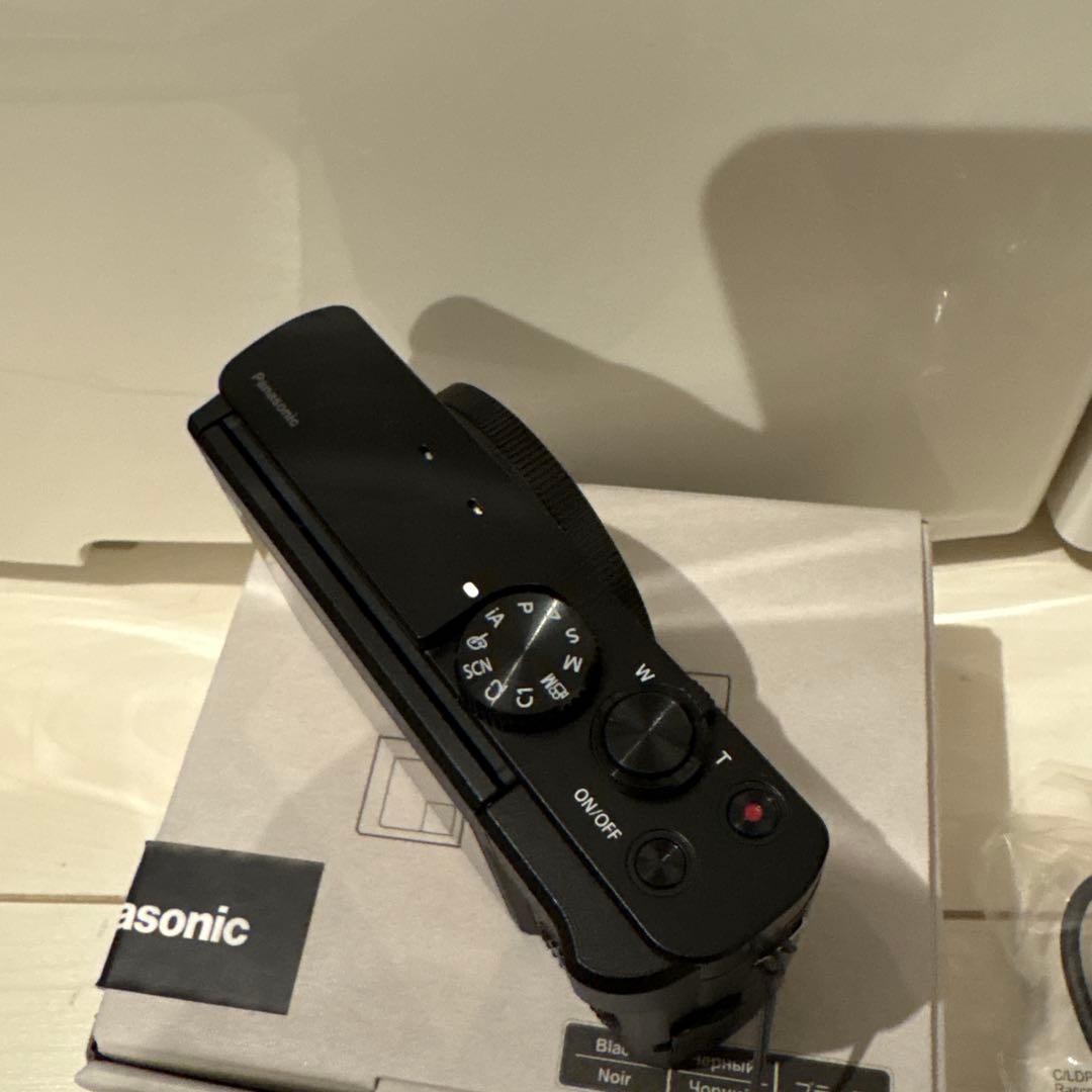 美品　Panasonic LUMIX TZ99 コンパクトデジタルカメラ