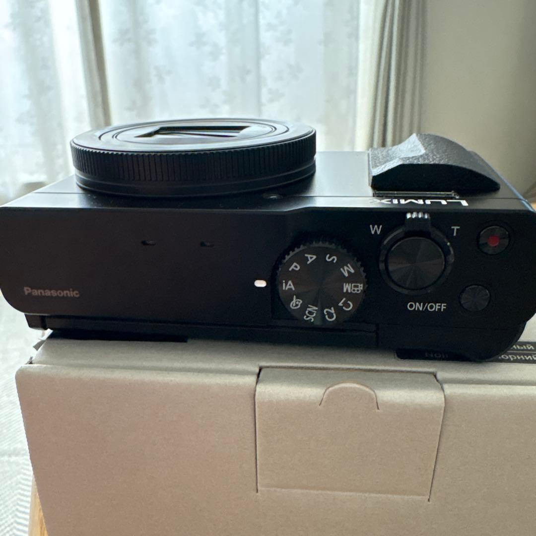 美品　Panasonic LUMIX TZ99 コンパクトデジタルカメラ