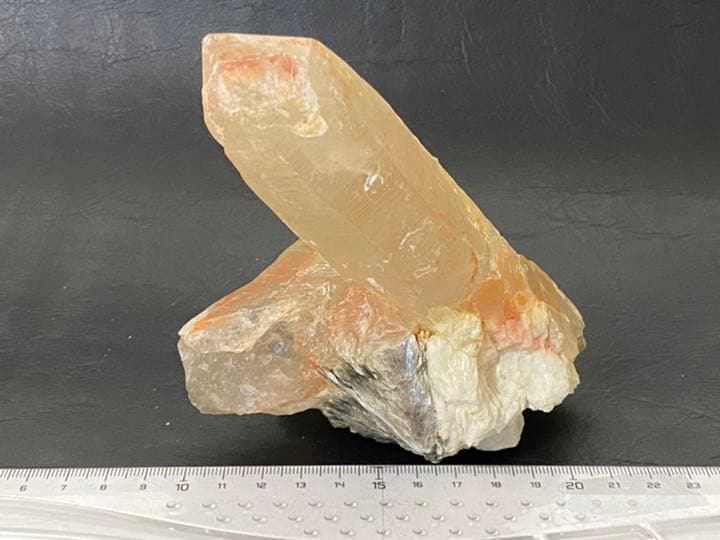 ヒマラヤ水晶　728g