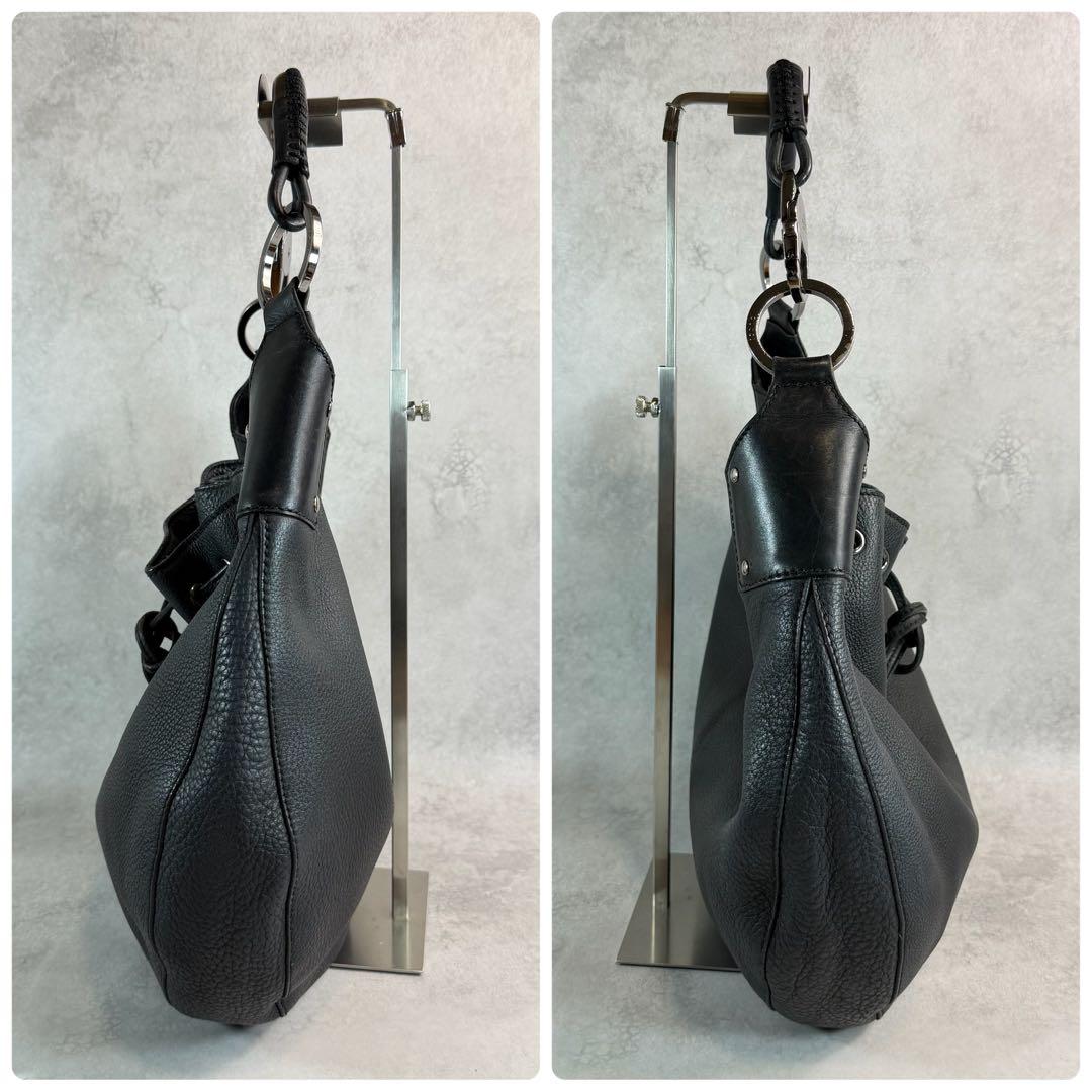 Gucci グッチ　 ショルダーバッグ　レザー　ポーチ付き